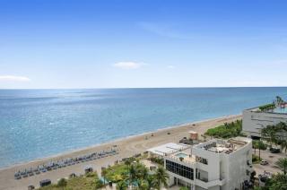 Oceanfront corner unit - 9