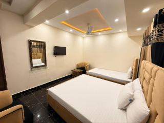 Serene Elegance Hotel - 4