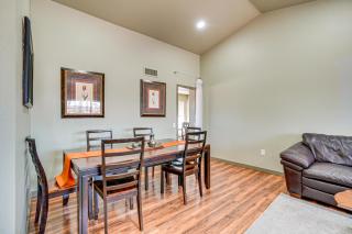 Families Welcome! Dog-Friendly Glendale Home - 3