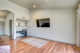 Dog-Friendly Family Home in Glendale Suburbs! - 1