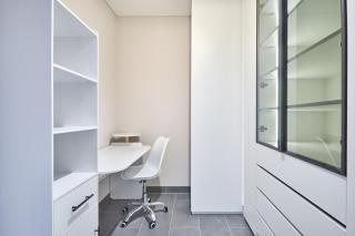 STAY BY LATINEM Luxury 1BR plus study Holiday Home CC 2408 - 2