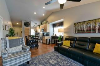 Table Rock Lookout Duo - Spacious Balcony - 6