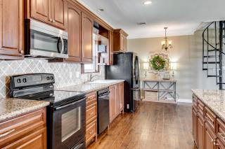 Stunning Beachfront Large Deck Sleeps 14 - 1