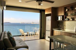 Hermoso departamento con vista al mar - 9