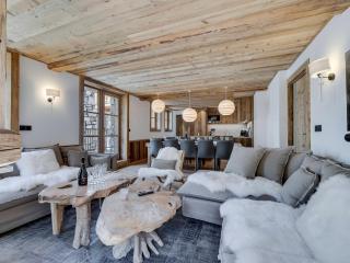Appartement Familial Confort à Val-d'Isère, Proche Pistes, 10 Pers., Cheminée, Services Inclus - FR-1-567-106 - 0
