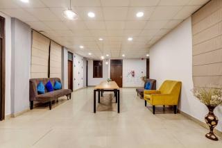 Super OYO Townhouse Anmol Residency - 9