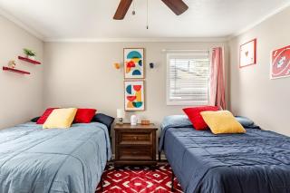 Colorful & Cozy 3 Bedroom in Columbus - 3