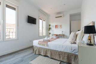 Modern with Terrace - 1Bedroom 1Bath - Chamberí - 2