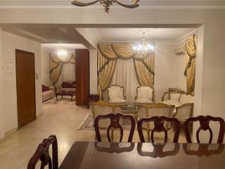 Elegant 2BR Apartment, Prime Location - 6