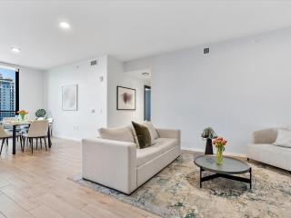 MVR - 3BR Retreat Above Downtown Miami - 4