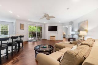 Lake Hideaway - Waterfront Condo with Resort Perks - 4