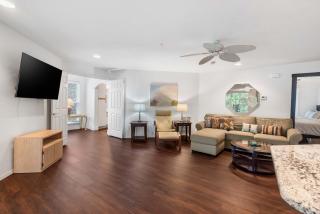 Lake Hideaway - Waterfront Condo with Resort Perks - 2