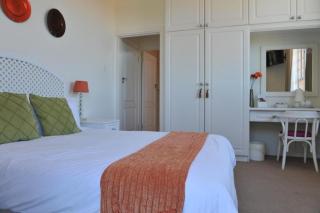 Zoprys Guest House 2 - 4