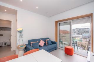 Maestro Apartment by LovelyStay - 0