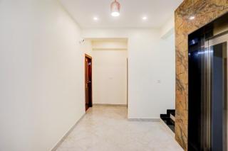 Super Hotel O PANVITH SUITES near Bangalore International Airport - 4