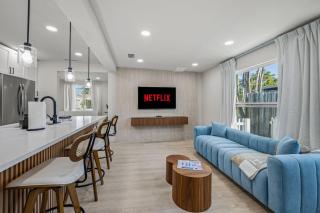 Minutes to Beach Tiki Bar Fire Pit Games - 3