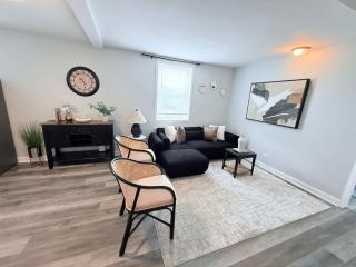 Elegant & Elevated 4BD 2 BA - 9