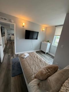 Elegant & Elevated 4BD 2 BA - 5