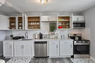 Elegant & Elevated 4BD 2 BA - 3