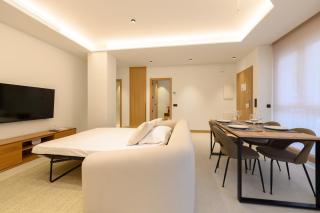 Amplio piso exterior de un dormitorio en el barrio La Latina Temporal SCR7B1 - 1