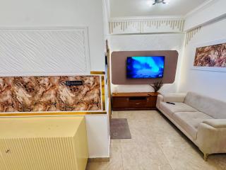 Brand New Luxurious Dreamview Beach Front Apartment - 1