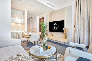 STAY BY LATINEM Luxury 1BR Holiday Home CC 3313 Near Burj Khalifa - 0