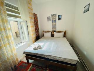 Old Palace guest house - 8