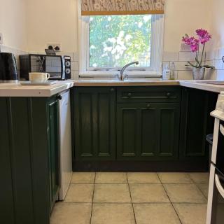 2 Bed Barn - Sleeps 4 - Pets - Parking - Wifi - 3