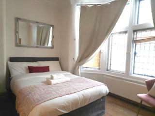 Original Trafalgar Square Apartment near Buckingham Palace - 8