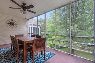 Bungalow on the Bluffs with Resort Amenities - 8