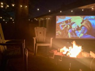 Maple House w-Private Jacuzzi Near IAH - 6