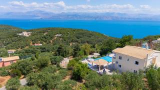 Panorama Julia by Vintage Travel - 5