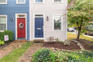 King Bed & Fenced Yard - Floyd's Freedom- - 9