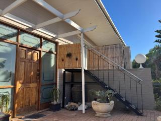 Eagles Rest Guest House - 8