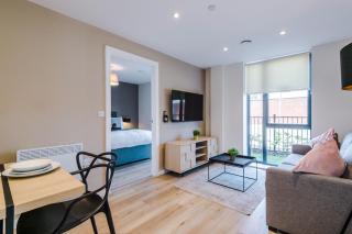 High End 2BR 2BA Parking City Access - 1