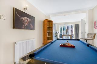 5-Bed House with Garden Near Warner Bros Studios - 9