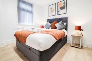 The Wycombe Pad - 2BR Ground Floor Apt with A Private Entrance & Free Secure Underground Parking - 1