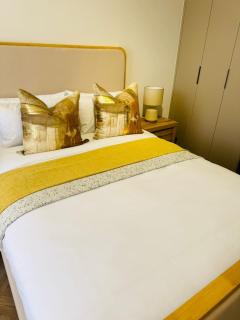 Luxury Living at One Rosebank - 5