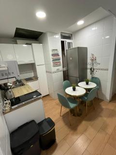 Airbhouse Private Rooms & Apartments - 5