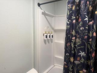 Cozy Private Apartment - 1