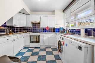 3 Bedrooms and SofaBed with Pool Table, Parking, Garden, WiFi, SmartTV - Pets Allowed - Londen - 2