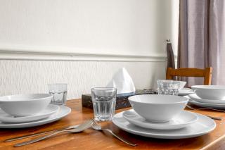 3 Bedrooms and SofaBed with Pool Table, Parking, Garden, WiFi, SmartTV - Pets Allowed - Londen - 1