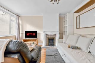 3Bedroom in Fulham with Pool Table, Garden, WiFi, SmartTV - 0