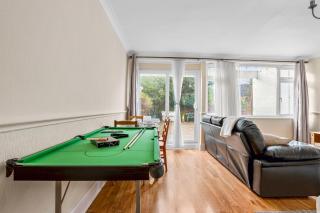 3 Bedrooms and SofaBed with Pool Table, Parking, Garden, WiFi, SmartTV - Pets Allowed - 8