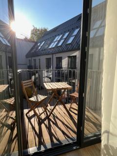 Modern Old Town apartment with balcony & parking - 2