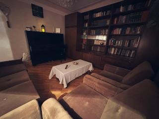 Lilia's Cozy Duplex In The City Center - 2