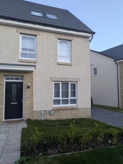 3 bed spacious room in a new build house - 9