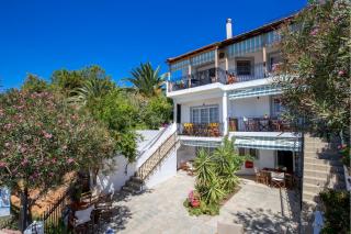 D&D Holiday Studios - 7