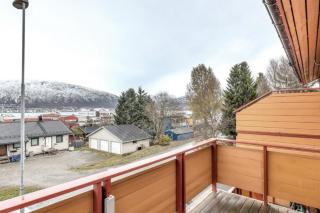 3-Bed House Sleeps 8 - Ev Charger - Balcony - 2