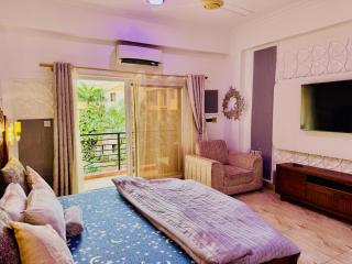 Brand New Luxurious Dreamview Beach Front Apartment - 2